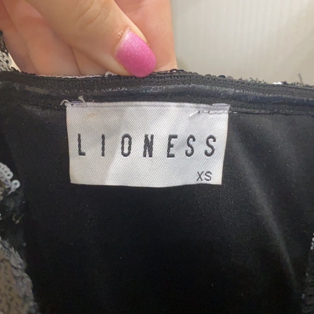 LIONESS DRESS - Picture 4 of 4